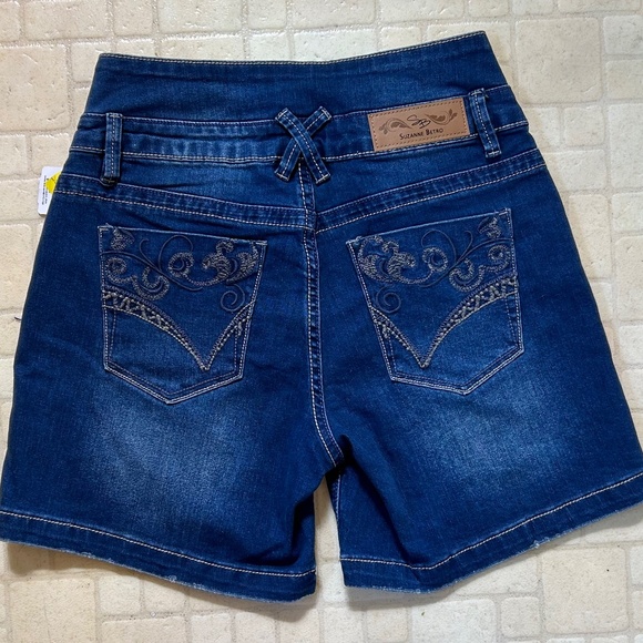 Suzanne Betro Denim Shorts Dark Wash - Picture 3 of 9